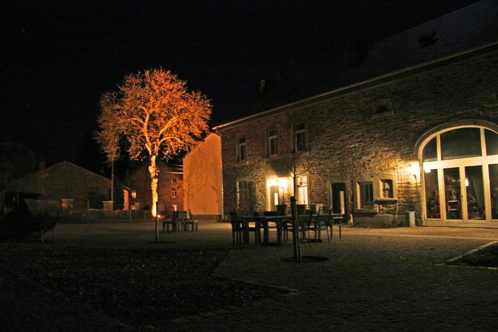 B&B Le Tapis Rouge Vielsalm Exterior foto